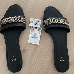 Zara Sandals Flats Leather Black w. Chain size 39
